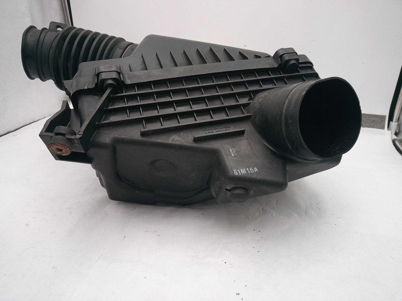 2006 Acura TL Air Cleaner Assembly OEM Used 3.2L V6 139k Miles Grey