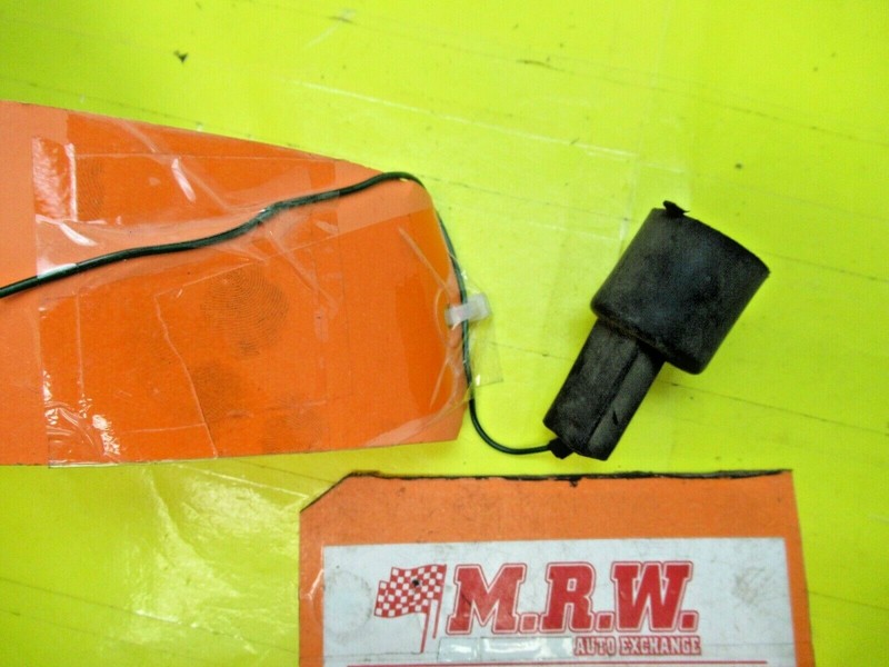 OIL PRESSURE SWITCH SENSOR LIGHT ENGINE MOTOR WIRE PLUG CONNECTOR for TIBURON