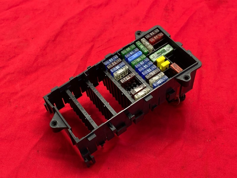 05-13 Porsche Boxster Cayman 911 Fuse Relay Distribution Junction Box Module OEM