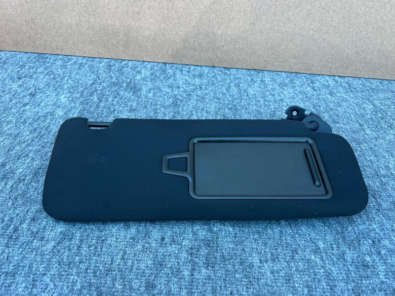 GENESIS GV70 2022-2026 OEM RIGHT PASSENGER SUNVISOR SUN VISOR BLACK