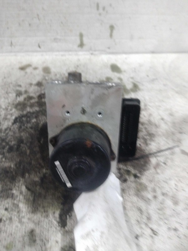 2009 Suzuki Equator ABS Hydraulic Assembly OEM 5611082Z60 86K Miles