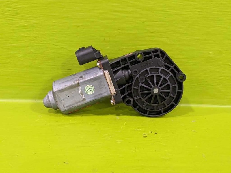 03 AVIATOR PASSENGER RIGHT FRONT WINDOW MOTOR OEM 3825-6