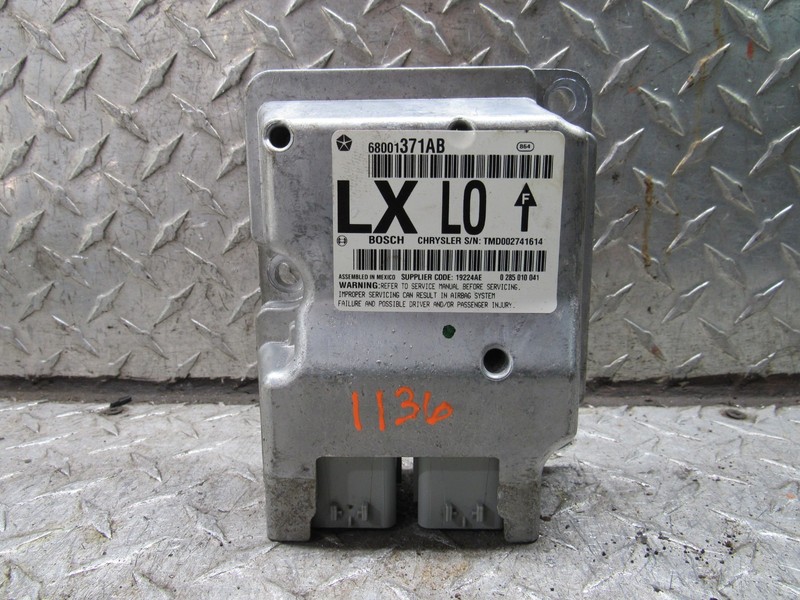 2006 2007 DODGE CHARGER/ MAGNUM/ CHRYSLER 300 CONTROL MODULE 68001371AB