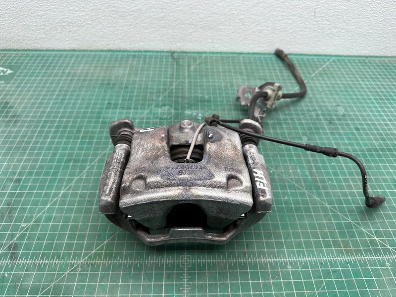 16-23 BMW X1 X2 F48 F39 FRONT LEFT DRIVER SIDE BRAKE CALIPER OEM