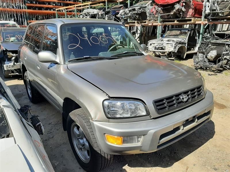 98 99 00 TOYOTA RAV 4 PASSENGER RIGHT FENDER DENTED GRY-K98