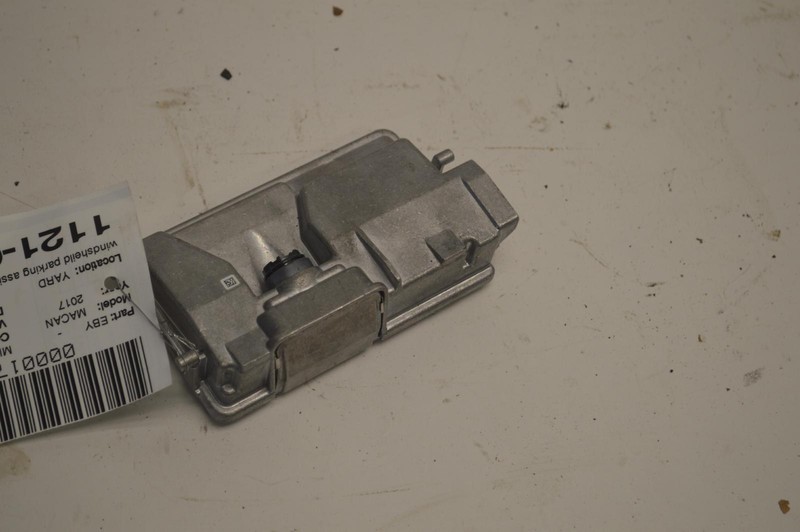 2015-2018 PORSCHE MACAN 95B FRONT WINDSHIELD LANE DEPARTURE CAMERA OEM