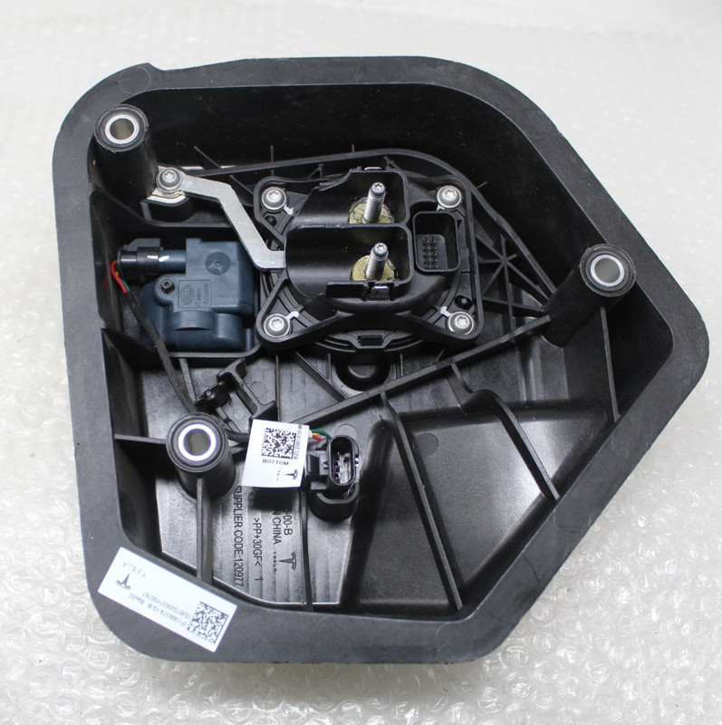 Tesla Model 3 Y Charge Port Inlet Socket 1490374-10-BHV Connection REV 02 OEM