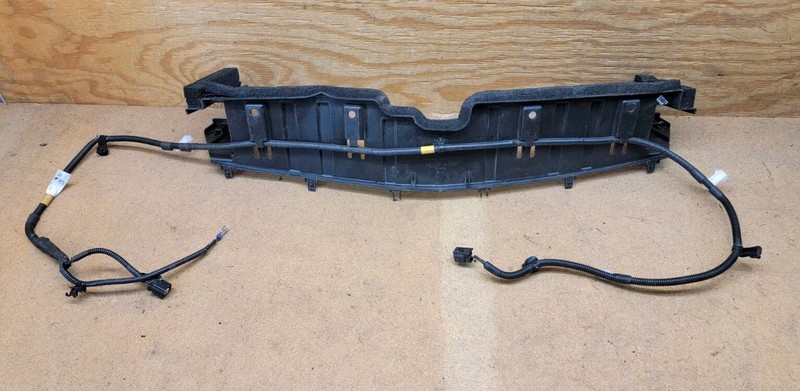 2015 2016 2017 Toyota Prius V Front Bumper Air Shield Lower Grille Cover OEM
