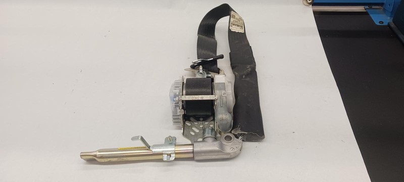 2014 SUBARU LEGACY Front Seat Belt passenger retractor OEM 13 14