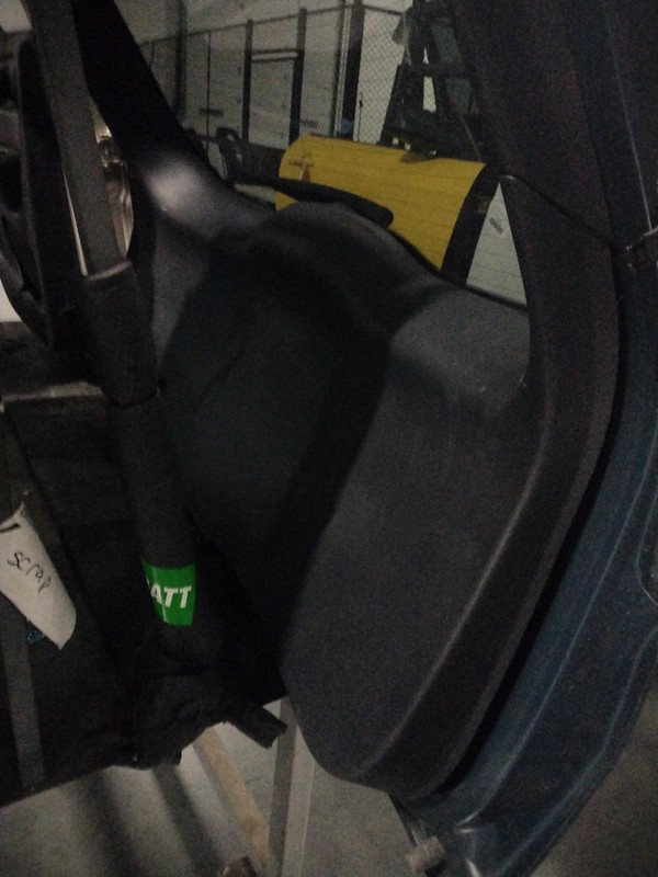 Used Deck Lid fits: 2016 Ford Edge manual lift without lighted center reflector