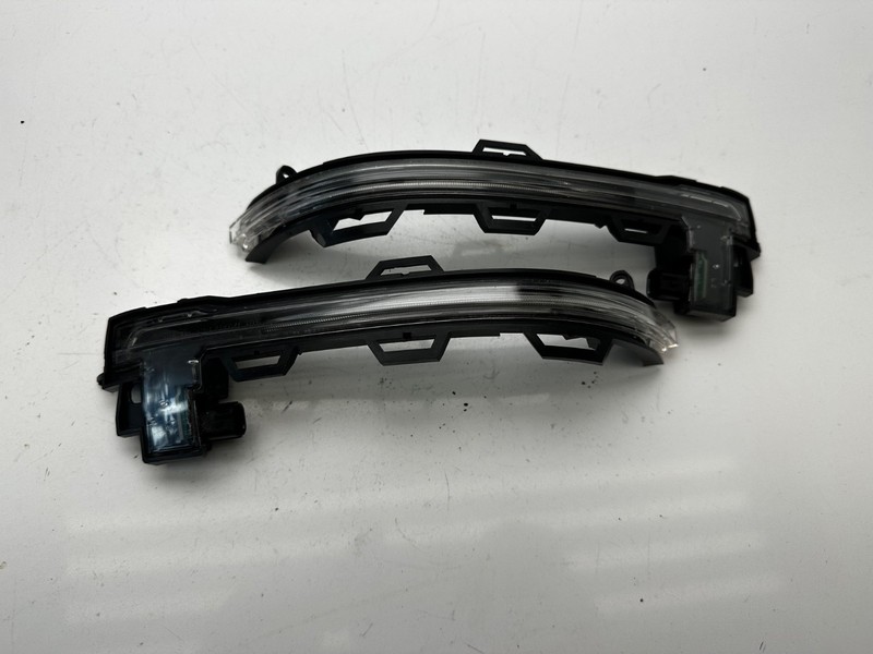 OEM BMW 5-Series Side Mirror Signal Indicator Light SET 2 0292411011