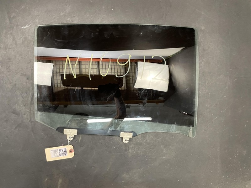 Rear Right Door Window Glass 2021 Nissan Sentra 82300-6LE0A 2020 2022 2023