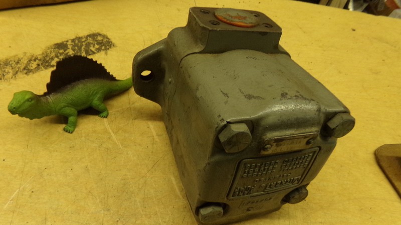 Vickers 25V14A-1A Vane Pump *Free Shipping*