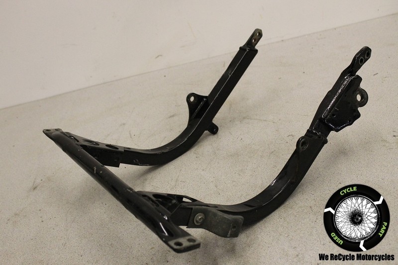 05 SUZUKI GSX 750 F KATANA LOWER FRAME CHASSIS BRACKET OEM GSX750