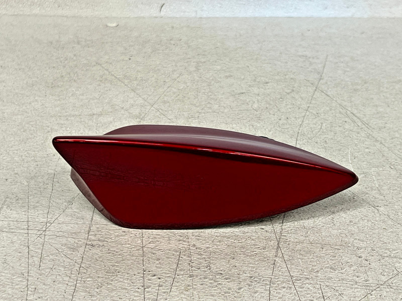 ⭐2019-2023 CADILLAC XT4 RADIO SATELLITE SHARK FIN ROOF ANTENNA RED OEM LOT2679