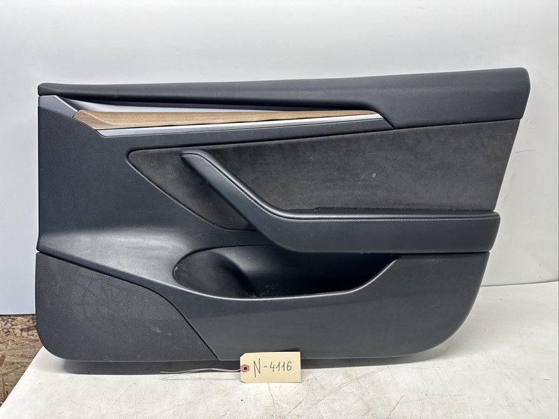21-23 Tesla Model 3 Front Passenger Side Door Panel Assembly RH N-4116 C1