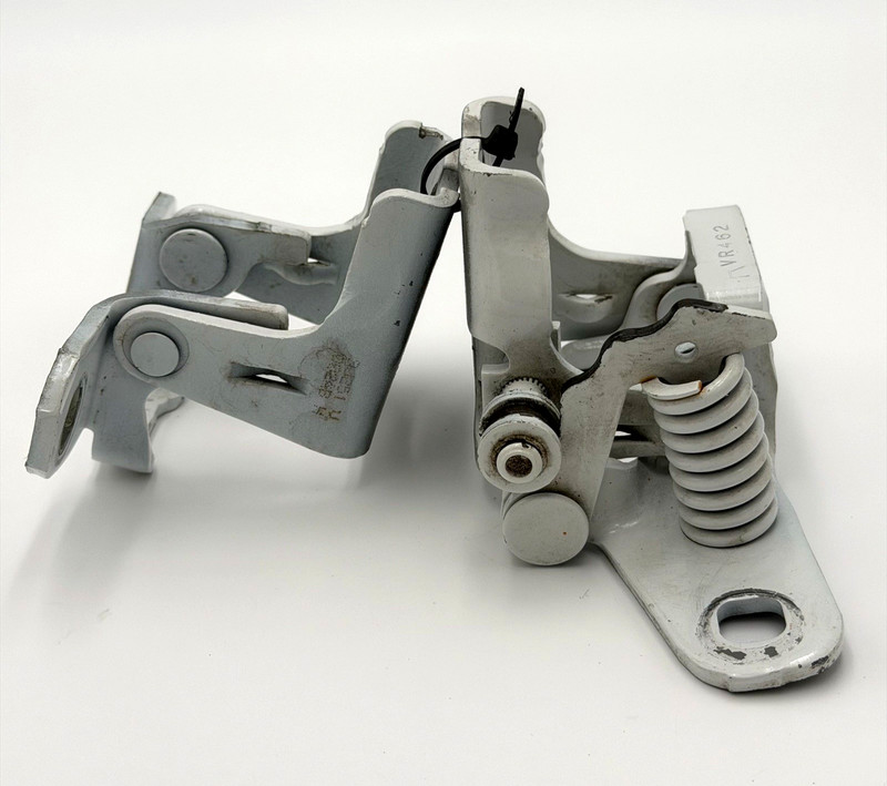 ✅2009-2026 RAM CLASSIC 1500-3500 REAR RIGHT DOOR HINGE UPPER & LOWER SET OEM