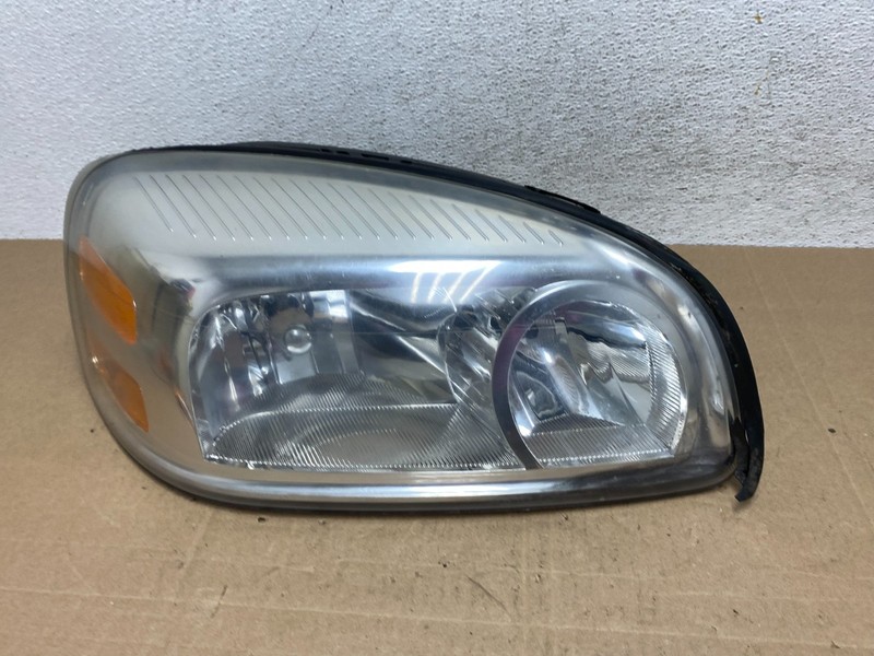 2005 - 2009 Pontiac Montana / Uplander Right Passenger Headlight Oem AE5015 DW