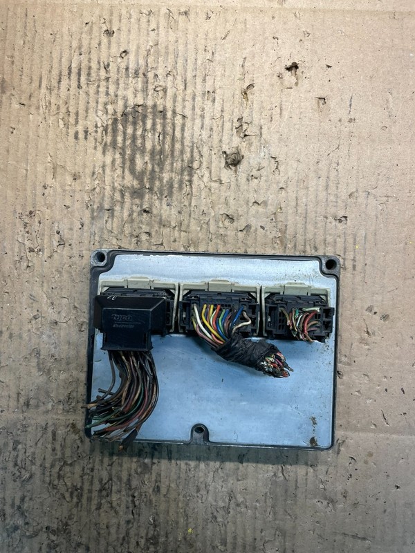 2004 Ford Van E450 6.0L Engine Control Module Unit ECU u9096 DG