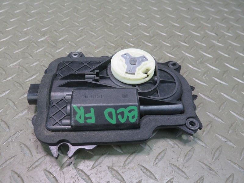 2006-2012 BENTLEY FLYING SPUR FRONT RIGHT DOOR LOCK SOFT CLOSE ACTUATOR MOTOR