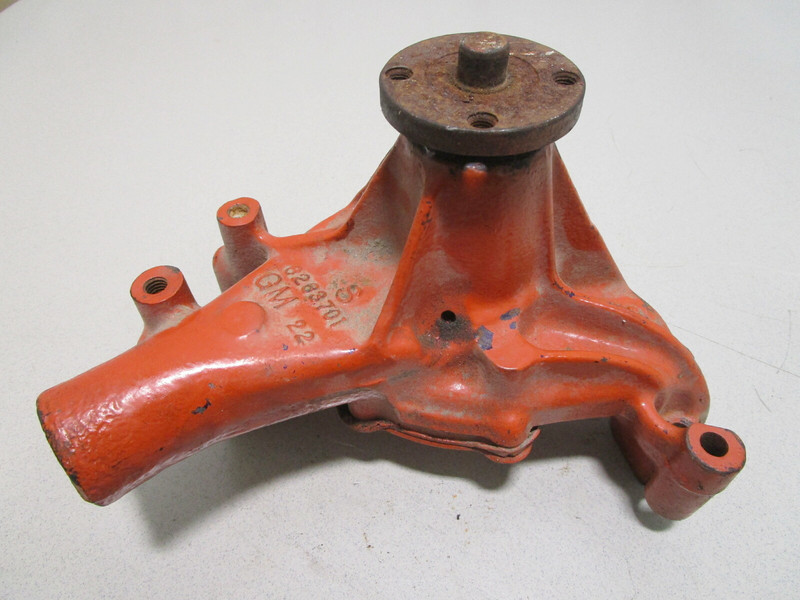 6263701 Volvo Penta Stern Drive GM Chevy V8 Water Pump