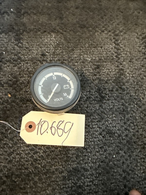 FREIGHTLINER CASCADIA ENGINE OIL PRESSURE GAUGE | P/N: Missing