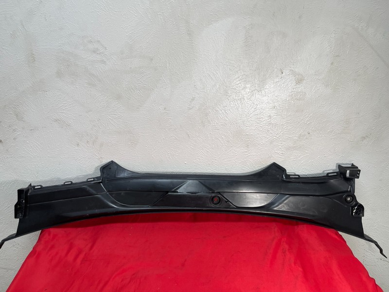 2017-2023 BMW G30 F90 5-Series Front Windshield Wiper Vent Cowl Panel Cover OEM✅