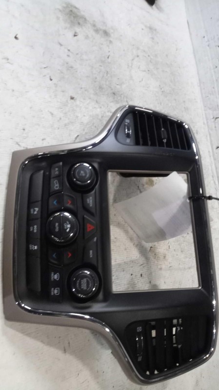 2015 Jeep Grand Cherokee A/C Selector Switch OEM 5091842AC White Used