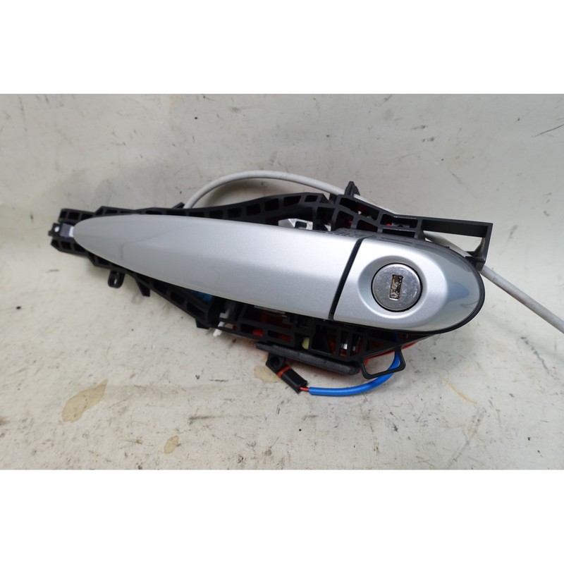 12-18 BMW F30 3-Series Left Front Comfort Access Door Handle Glacier Silver OEM