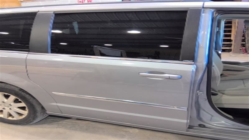 Passenger Rear Side Door Movable Glass Fits 11-16 TOWN & COUNTRY 3336905