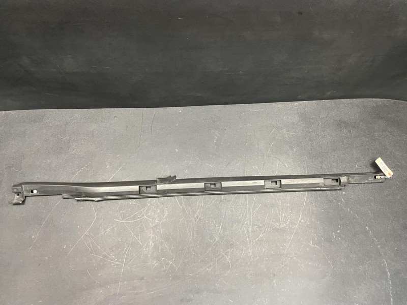 Right Rocker Panel Molding 2022 Subaru Forester 91112-SJ320 2019 2020 2021 -2024