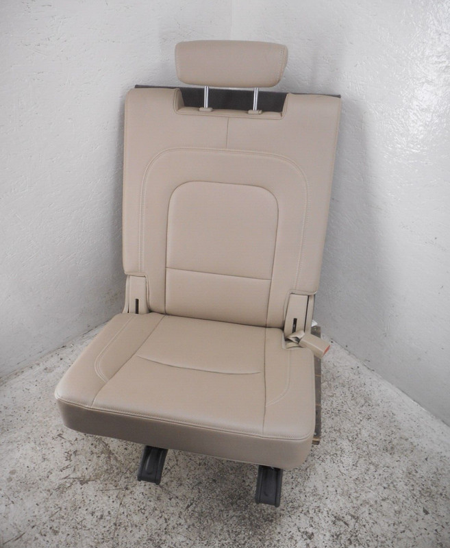 Hyundai Veracruz Rear 3rd Third Row Seat Passenger Right OEM 2010 10