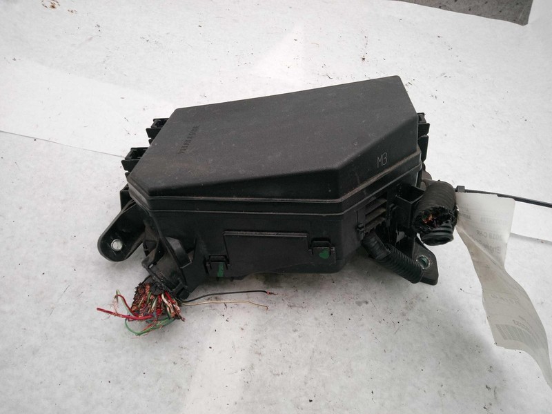 2018 Toyota C-HR Fuse Box OEM Black 649131 128K Miles Compatible 18-22