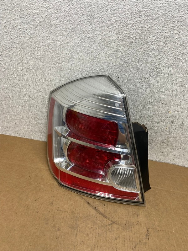2007 to 2012 Nissan Sentra Left Driver LH Side Tail Light AD6088 LK