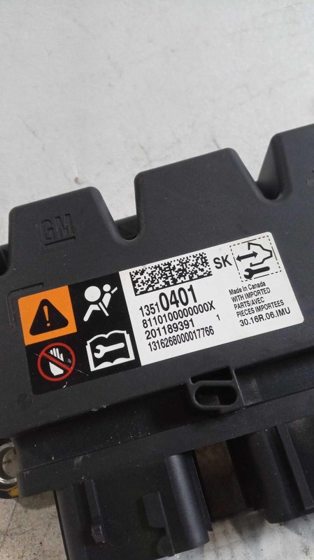 Used Air Bag Module fits: 2017 Chevrolet Cruze Air Bag below console Grade A