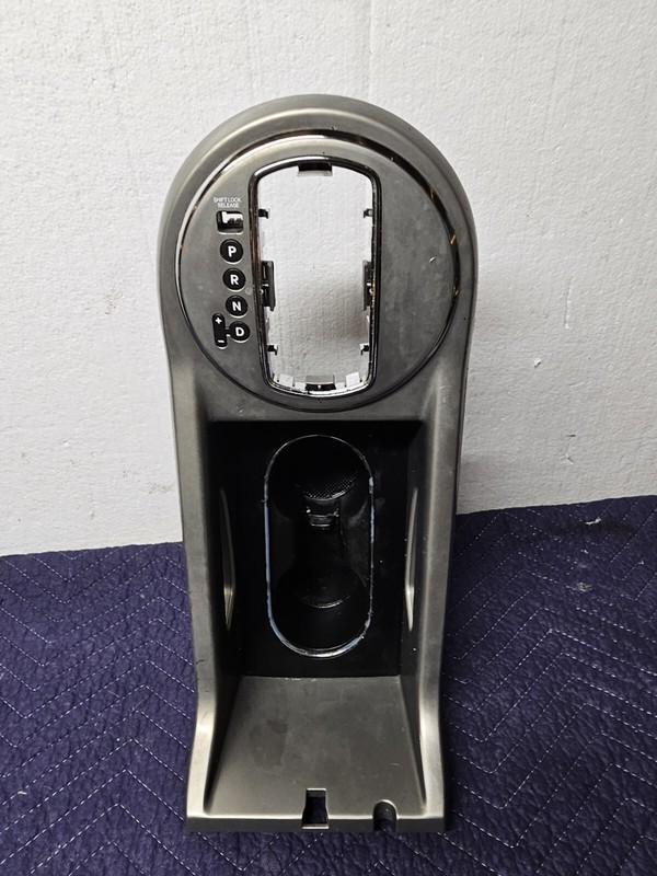 14 15 16 Kia Sportage Automatic Transmission Shifter Bezel