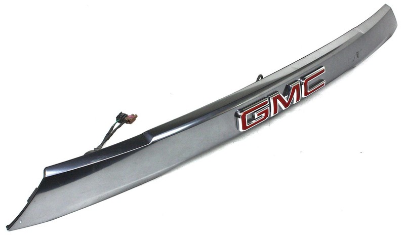 OEM Dark Gray Chrome Spinelle Tail Finish Panel For GMC Acadia, Denali 87827533