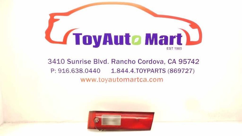 97-99 TOYOTA CAMRY PASSENGER SIDE REAR RIGHT TAIL LIGHT ASSEMBLY