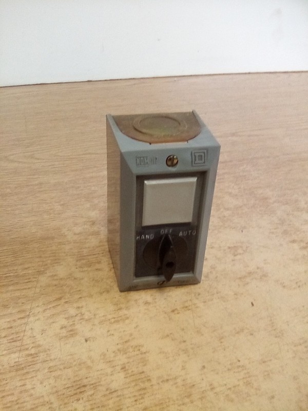 Square D 9001 BG112 Series A Push Button Station