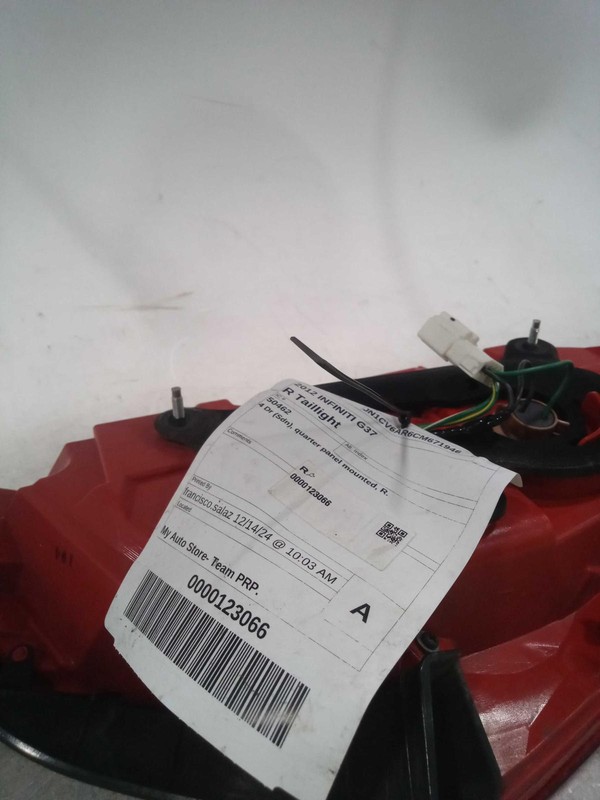 2012 INFINITI G37 Right Tail Light Assembly RED OEM 260463 144K Miles
