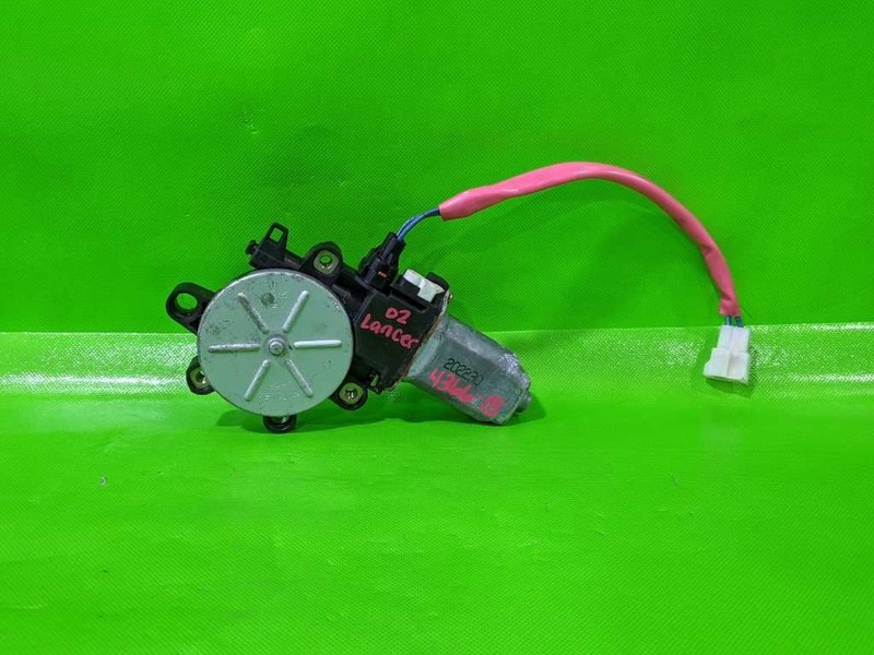 02 03 LANCER PASSENGER RIGHT FRONT WINDOW MOTOR OEM 4366-18