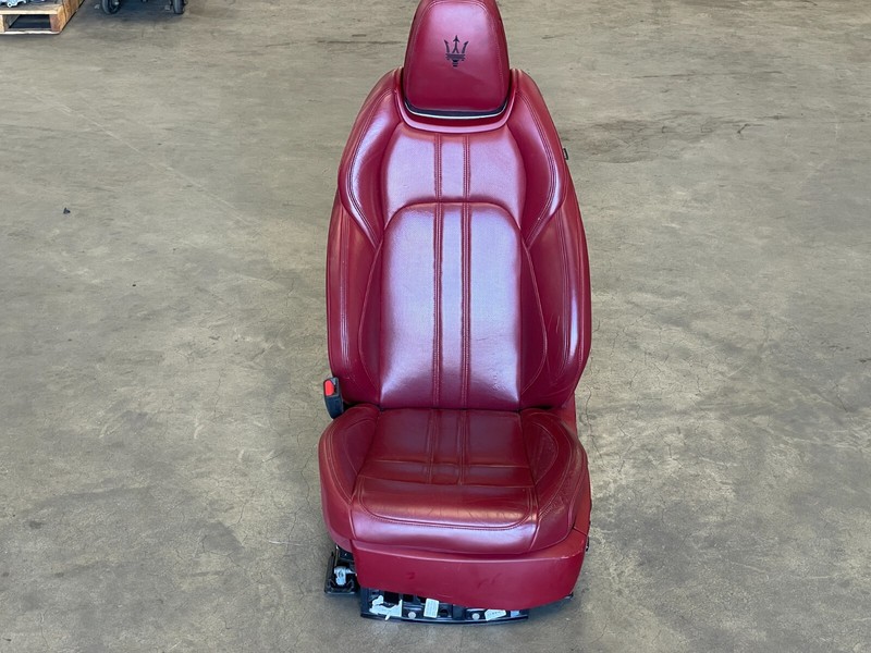 2017 2018 Maserati Levante Front Left Driver Seat Cushion Headrest Red 1442 OEM