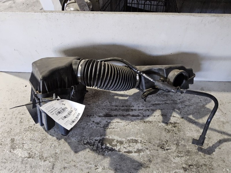 2011-2020 Dodge Caravan Air Cleaner Intake Box Assembly 3.6L OEM