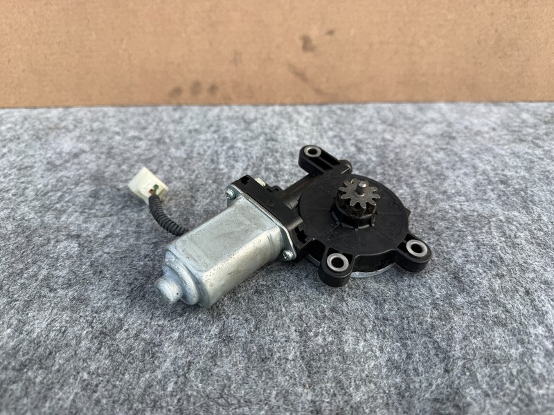 NISSAN 370Z 2009-2021 OEM RIGHT PASSENGER SEAT ADJUST RECLINER MOTOR ASSEMBLY