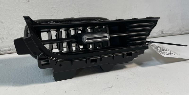 2022 - 2025 HYUNDAI IONIQ 5 LEFT DASH OUTER AIR VENT GRILLE BEZEL # 107227