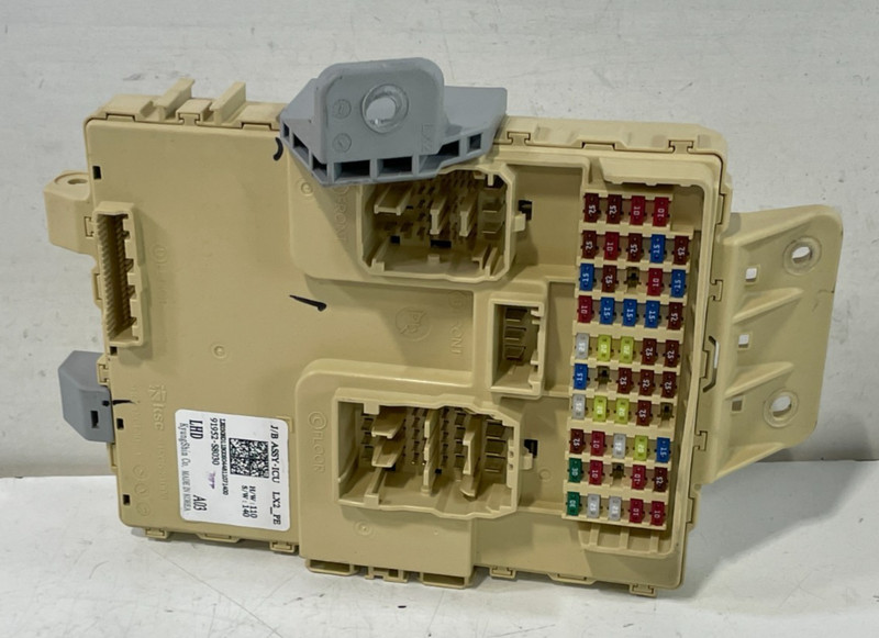 2023 HYUNDAI PALISADE POWER DISTRIBUTION CABIN FUSE BOX RELAY JUNCTION #104101