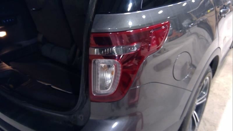 Passenger Tail Light Black Out Lens Sport Fits 13-15 EXPLORER 3203171