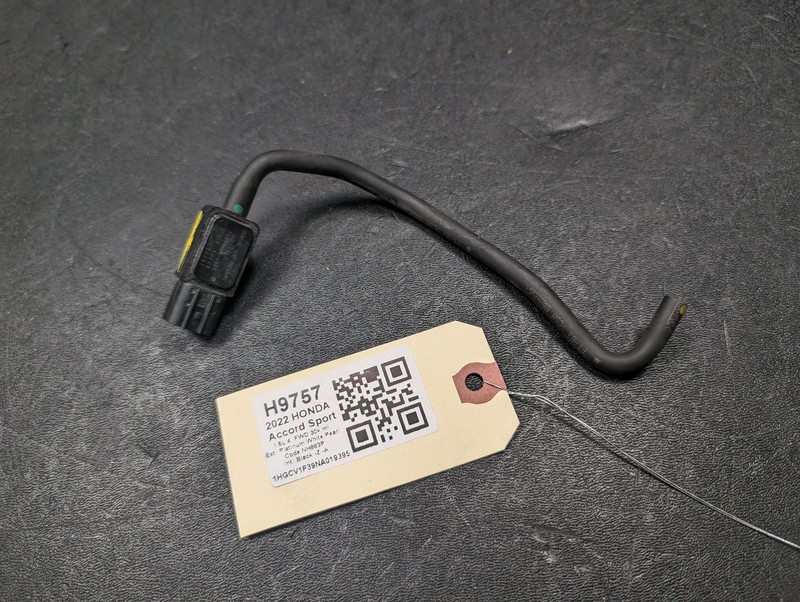 Fuel Tank Pressure Sensor w/ Hose Tube 2022 Honda Accord 37940-TBA-A01 18 - 21