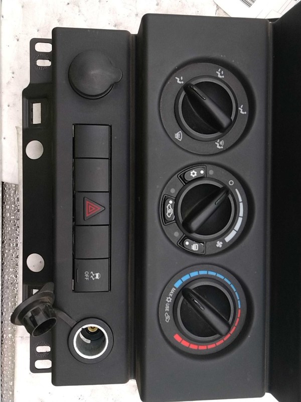 2010 Jeep Wrangler A/C Selector Switch OEM 55111840AB Green 139k Miles