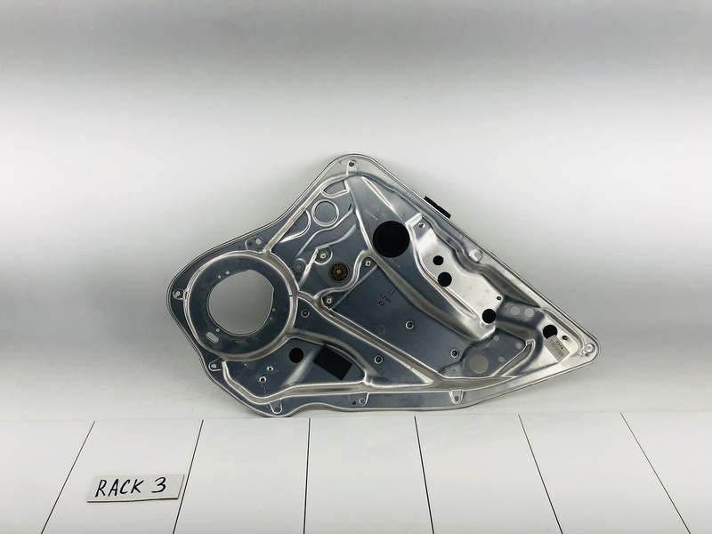 08-14 MERCEDES BENZ C300 W204 REAR RIGHT SIDE DOOR WINDOW REGULATOR OEM